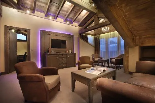 Le Lana Hotel Courchevel 4*,
