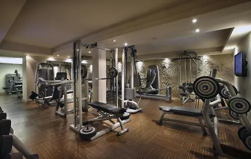 Le Lana Hotel Courchevel 4*,  França